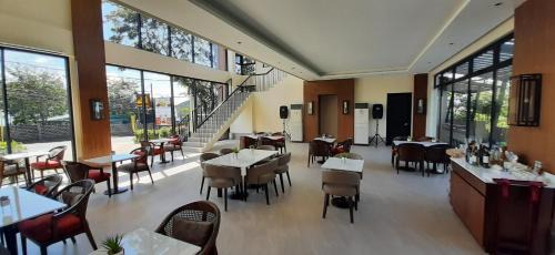 Silang Junction South Bed & Breakfast | Girasol Tagaytay