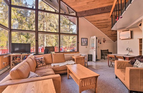 Alyeska Cottage | Girdwood Getaway w/Slope Views: Walk to Lift!