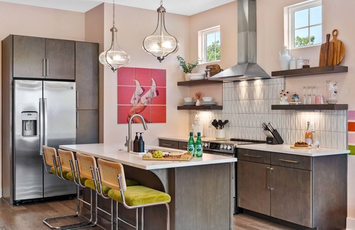 Katie Hill Neighborhood House | Girls Getaway ~ Rooftop + HotTub ~ Karaoke + Stage ~ 2 King ~ 10mins to Brdway