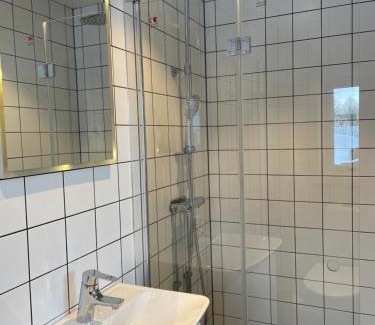 Huskvarna Bed & Breakfast | Gisebo Vingård