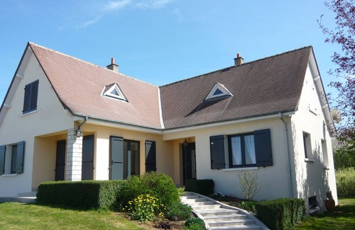 Epieds-en-Beauce Cottage | Gite Épieds-en-Beauce, 4 bedrooms, 8 persons
