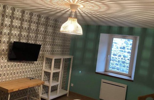 Saint-Victor-la-Riviere Apartment | Gite 10pers 5 min de besse