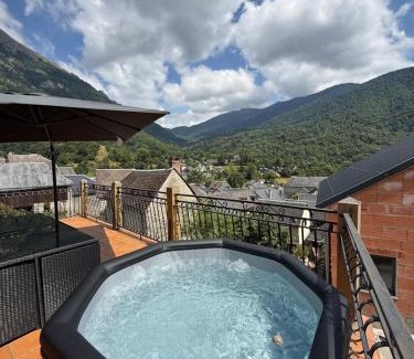 Boutx House | GITE 15 Places avec Jacuzzi à BOUTX LE MOURTIS