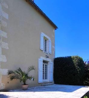 Montbron House | Gite 7 personnes à Montbron, Charente
