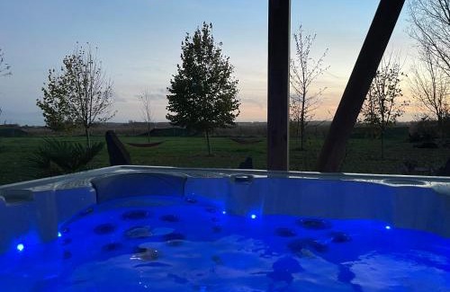 Saint-Mathurin-sur-Loire House | Gite au gré de la Loire piscine et spa