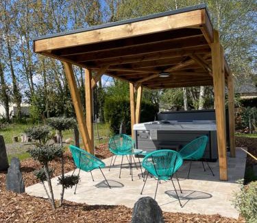 Saint-Mathurin-sur-Loire House | Gite au gré de la Loire piscine et spa