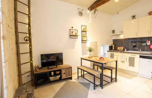 Bertric-Buree Cottage | Gite Bertric-Burée, 1 bedroom, 2 persons