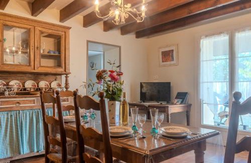 Brizambourg House | Gite Chai Nous