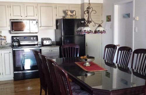 Notre-Dame-du-Portage Bed & Breakfast | Gite Chute Couette Cafe