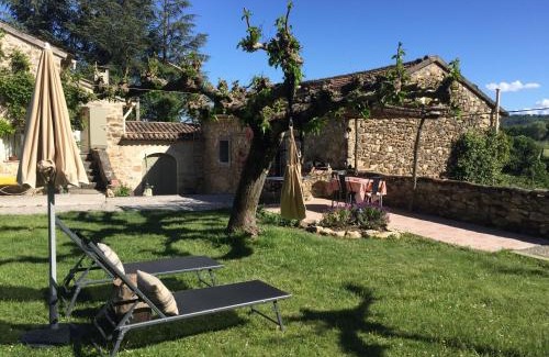 Pierrerue House | GITE COCOTTE