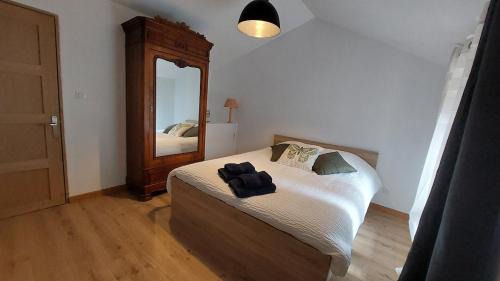 Porte des Pierres Dorees House | Gite dans maison médiévale Calme Fibre 2 ch