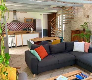 Douelle Apartment | Gite de charme