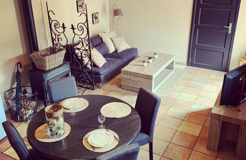 Falmagne House | Gite de La Belle Etable