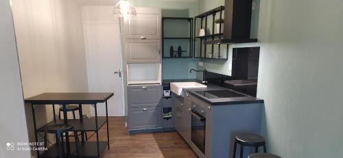 Sainte-Mere-Eglise Apartment | gite de La place de l'église