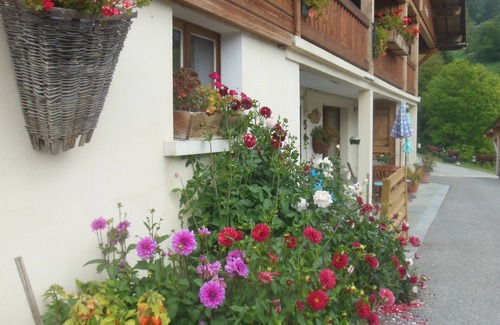 Manigod Apartment | Gite DE Montagne A LA Ferme - 2 Personnes