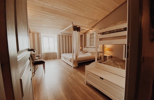 Prisse-la-Charriere House | Gite de Saint Florent - Piscine & Spa