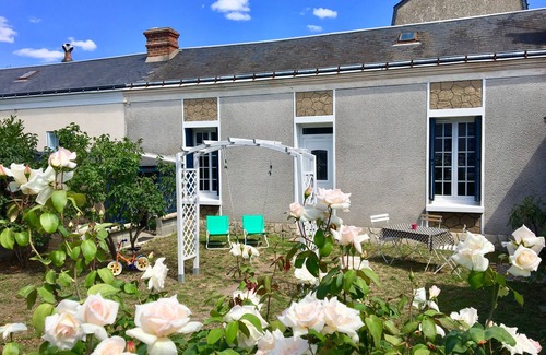 Saint-Pierre-des-Corps House | Gite, Detached house with garden, quiet, near train station