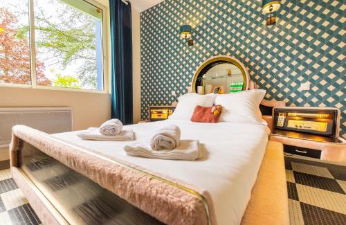 Bazouges-sur-le-Loir House | GITE Du MISFON "VINTAGE 70'