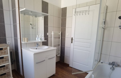Beaugency Condo | Gîte du Puits Gaillard in the historic heart of BEAUGENCY