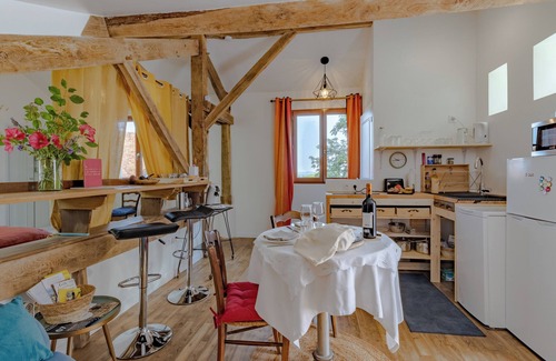 Nailhac House | Gîte du Roy Chassaignas', terrace with stunning views and Wi-Fi.”