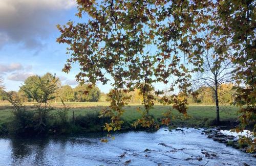 Jousse House | gite en pleine campagne au bord de la rivière