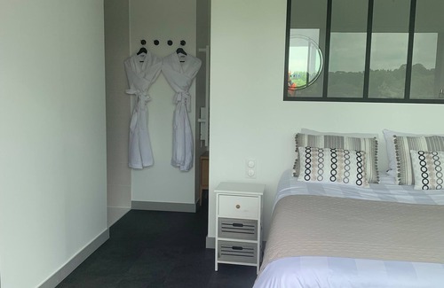Touques Cottage | Gîte for 2personnes with private terrace and jacuzzi deauville-Touques