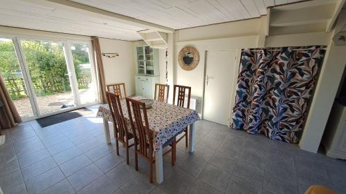Saint-Christophe-du-Ligneron House | Gites O Ptit Bonheur - Vendée - 2 Maisons de 85 m2 chacune avec piscine extérieure chauffée & couverte