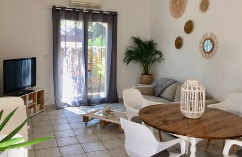 Maussane House | Gite in the village of Maussane les Alpilles swimming pool