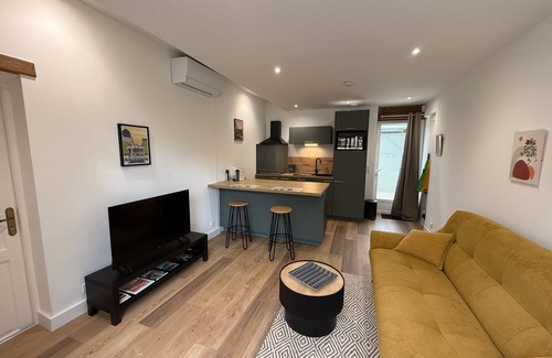 Lacropte House | Gîte in the Dordogne in a peaceful green setting, ideal for a couple