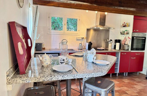 Annebault House | Gite l'Erisa