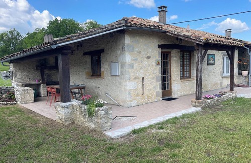 Saint-Eutrope-de-Born Apartment | "Gîte la Bergerie" near the Bastide of Monflanquin and the Dordogne river