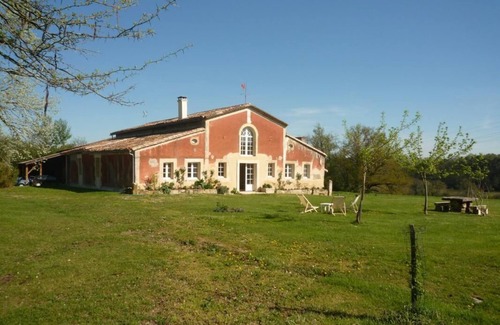 Pompignac House | Gite LA Ferme Rose - Pompignac