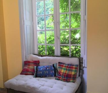 Cosne-Cours-sur-Loire House | Gite La Tourelle Château de Montchevreau