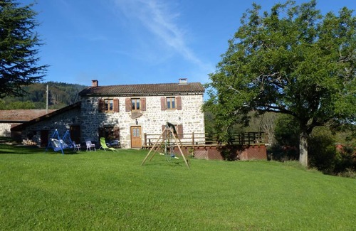 Laprugne Cottage | Gite Laprugne, 3 bedrooms, 8 persons