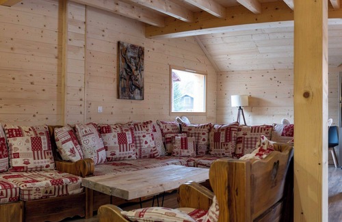 Correncon-en-Vercors House | gite "le cabanon" near the slopes and the village center