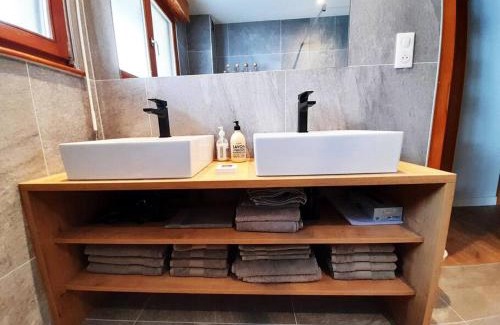 La Bresse House | ⁂ GITE LE PRES AU CERF [CLEDICIHOME] 2 steps from the LISPACH resort/PRIVATE toboggan run! SNOWSHOE DEPARTURE ⁂