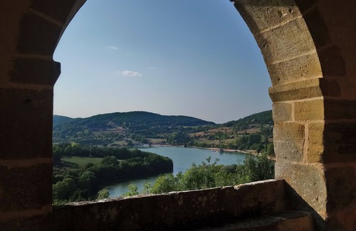 Branceilles House | Gîte Le Salon - House with panoramic view, terrace and garden