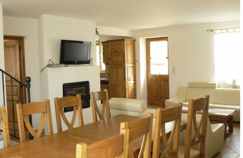 La Malene House | Gite les Chanterelles Pets welcome! ideal for large families