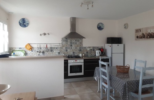 Portbail House | GITE LES CIGALES or LAVANDES