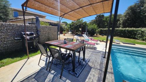 Suze-la-Rousse House | GITE LES MENTHES SAUVAGES 26