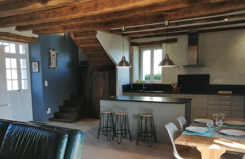 Lanvallay House | Gite Les Portes-Lanvallay- sleeps 5