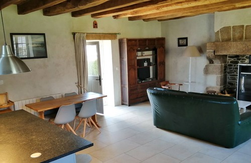 Lanvallay House | Gite Les Portes-Lanvallay- sleeps 5