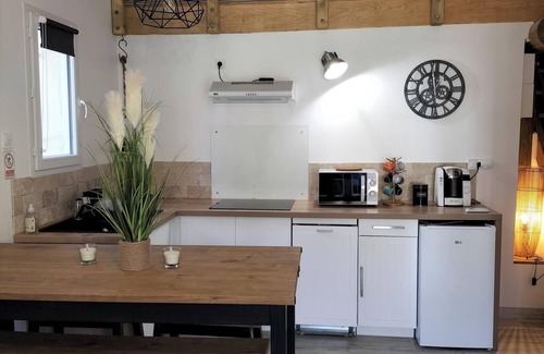 Montagnac-Montpezat House | GITE Les Romarins 4 to 6 persons fully equipped, large garden