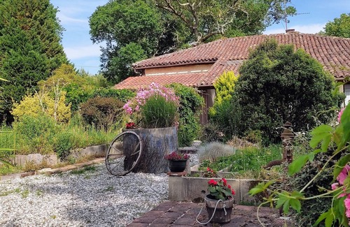 Saint-Michel-Escalus Apartment | GITE LES TOURNESOLS FOR QUIET VACATIONS