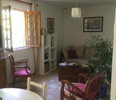 Sainte-Lucie-de-Tallano House | GITE , Maison de vacances avec extérieur et terrasse fleurie meublé tourisme 3 étoiles