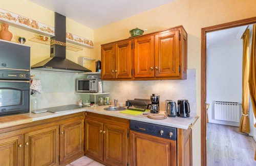 Marly-le-Roi Cottage | Gite Marly-le-Roi, 4 bedrooms, 5 persons