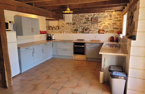 Saint-Saud-Lacoussiere House | "Gite Merlot" -a spacious, comfortable 5-bedroom countryhouse in French Dordogne