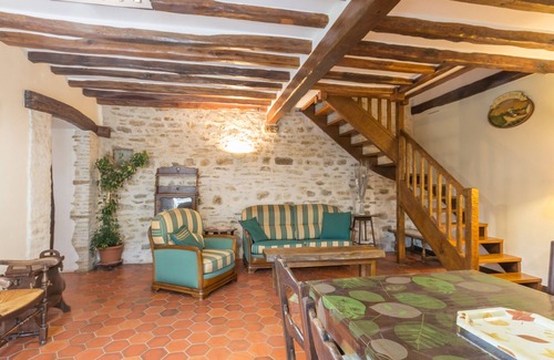 Montalet-le-Bois Cottage | Gite Montalet-le-Bois, 2 bedrooms, 6 persons