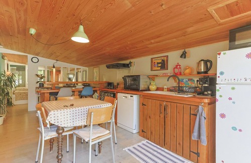 Lorgues Cottage | Gîte Nature in Lorgues, is a charmingly renovated holiday home for 4 people with a pool.