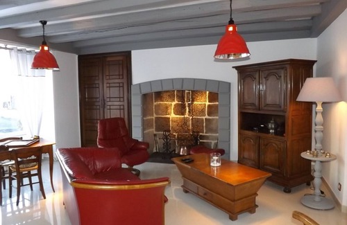 Pleaux Cottage | Gite Pleaux-Loupiac, 3 bedrooms, 6 persons